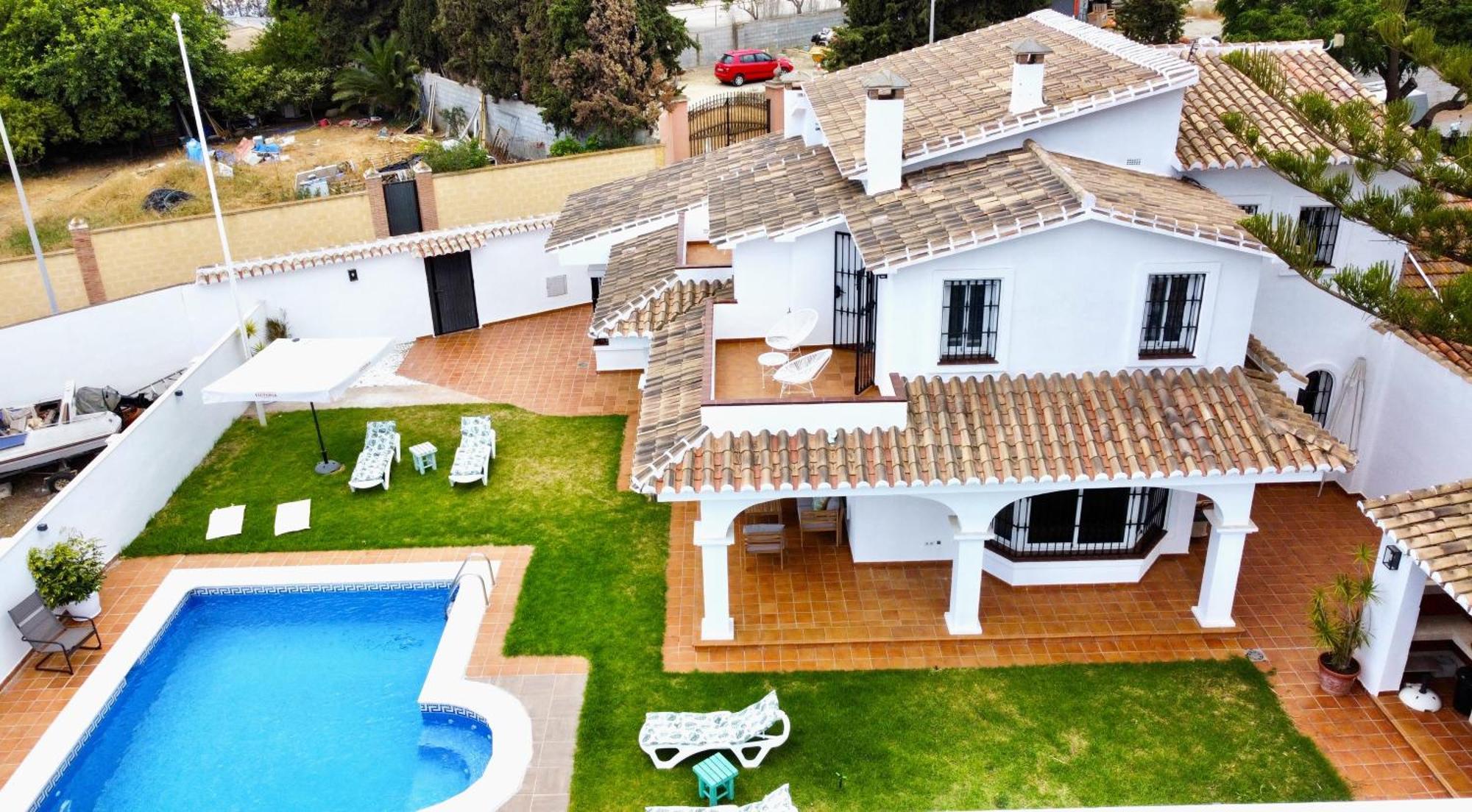 Villa Suites, Renovada, Con Piscina, Bbq & Chill Out Mijas Exterior photo